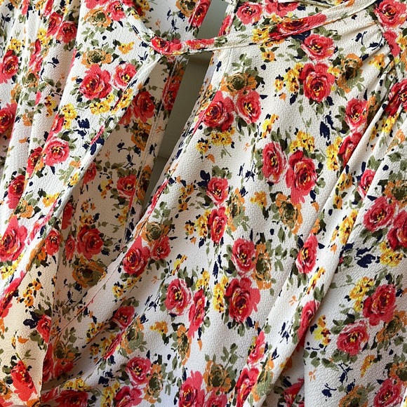 BNWOT LE LIS fun floral dress - Picture 4 of 16